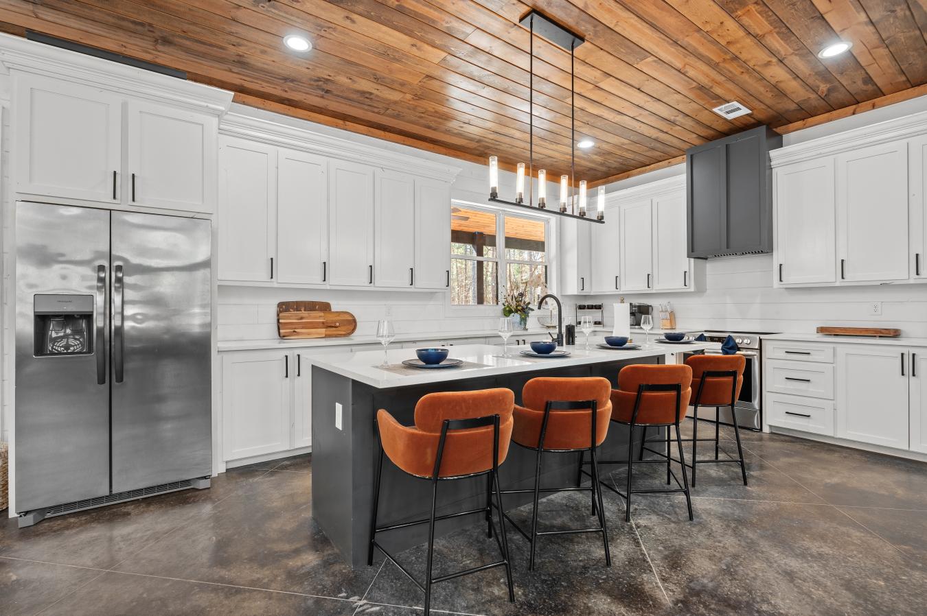 Broken Bow, McCurtain, 74728, United States, 7 Bedrooms Bedrooms, ,7 BathroomsBathrooms,Residential,For Sale,2009766