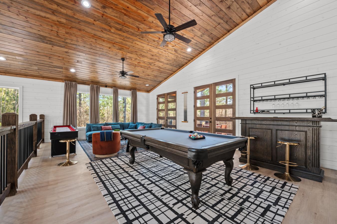 Broken Bow, McCurtain, 74728, United States, 7 Bedrooms Bedrooms, ,7 BathroomsBathrooms,Residential,For Sale,2009766