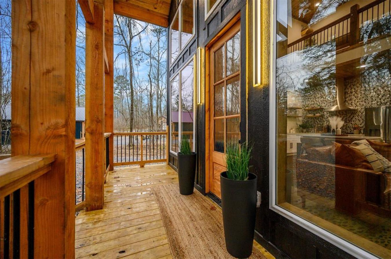 Broken Bow, McCurtain, 74728, United States, 2 Bedrooms Bedrooms, ,2 BathroomsBathrooms,Residential,For Sale,2009763