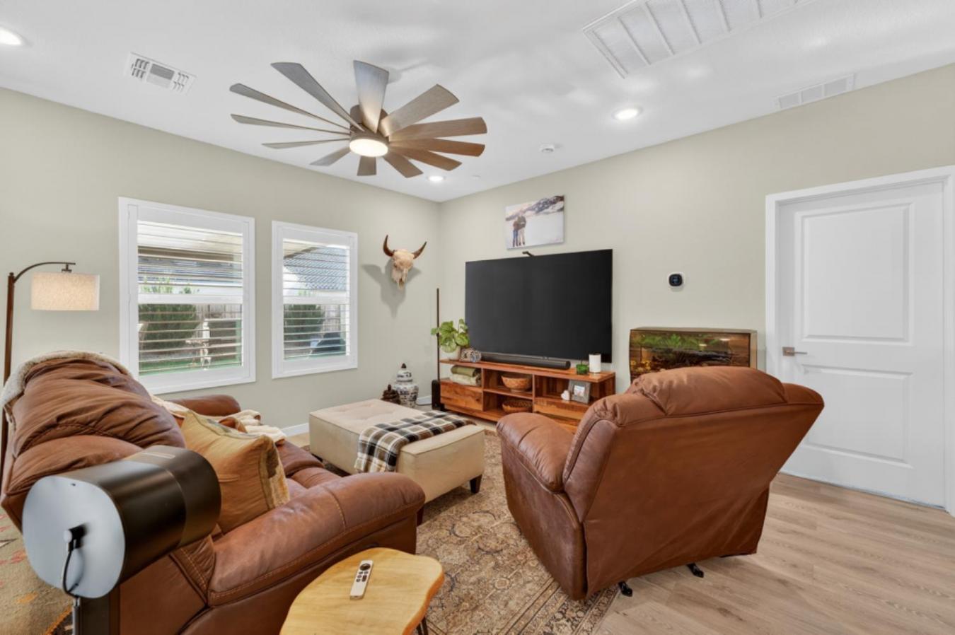 Wheatland, Yuba, 95692, United States, 4 Bedrooms Bedrooms, ,3 BathroomsBathrooms,Residential,For Sale,2010109