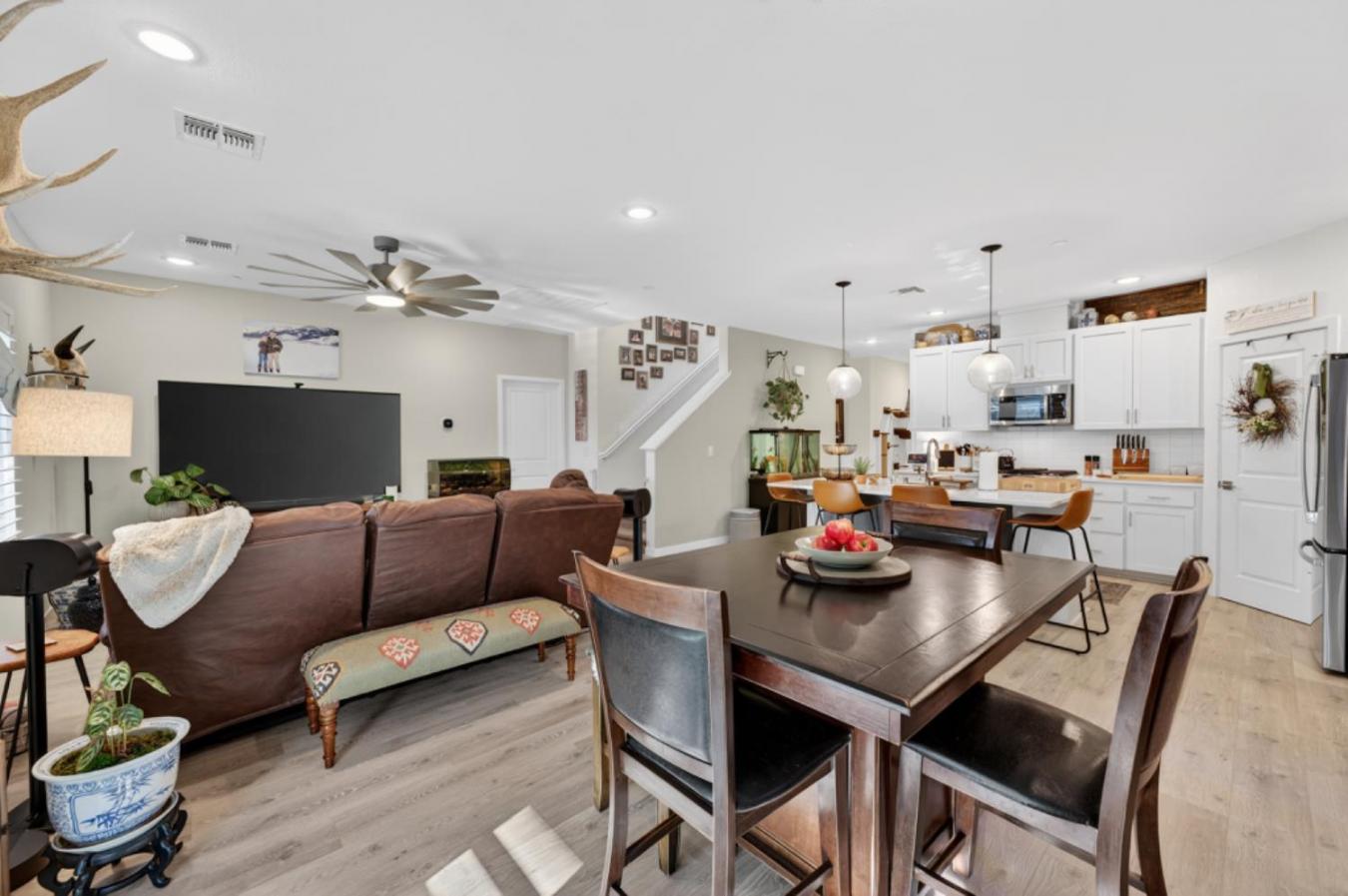 Wheatland, Yuba, 95692, United States, 4 Bedrooms Bedrooms, ,3 BathroomsBathrooms,Residential,For Sale,2010109