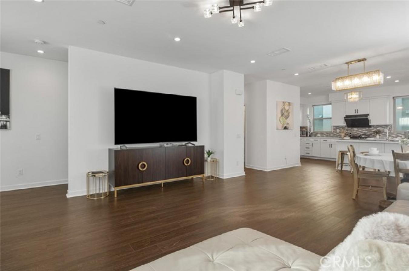 Irvine, Orange, 92614, United States, 3 Bedrooms Bedrooms, ,3 BathroomsBathrooms,Residential,For Sale,2010108