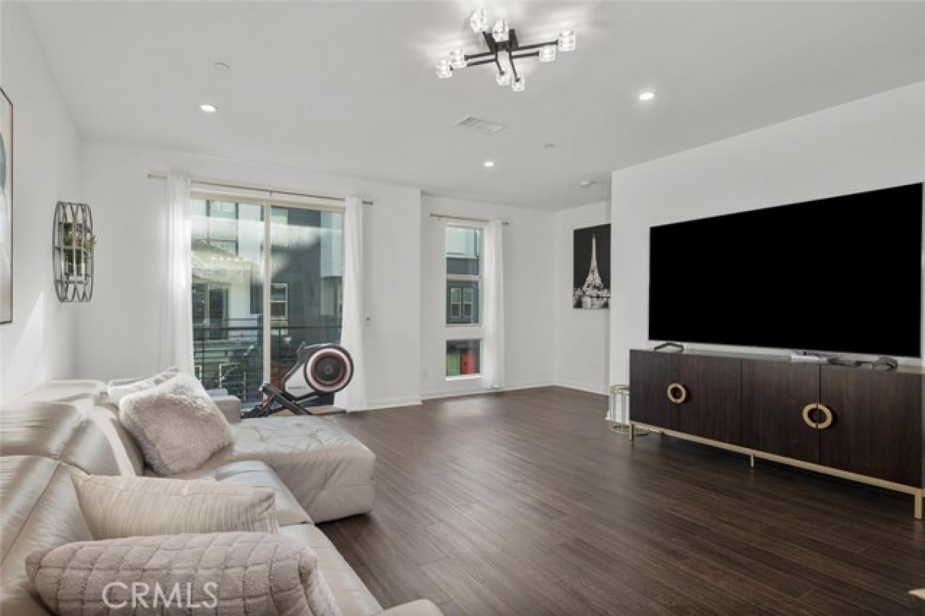 Irvine, Orange, 92614, United States, 3 Bedrooms Bedrooms, ,3 BathroomsBathrooms,Residential,For Sale,2010108