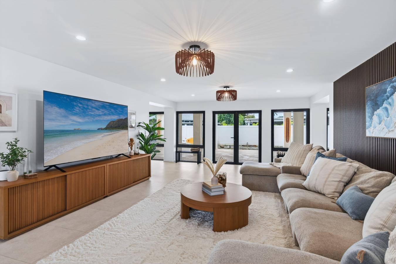 Kailua, Hawaii, 96734, United States, 7 Bedrooms Bedrooms, ,6 BathroomsBathrooms,Residential,For Sale,2010106