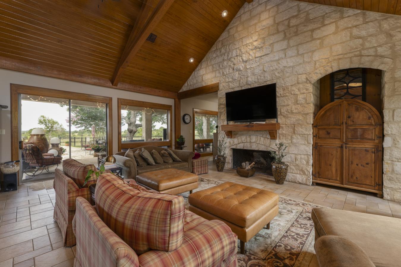 Boerne, Kendall, 78006, United States, 5 Bedrooms Bedrooms, ,4 BathroomsBathrooms,Residential,For Sale,2010105