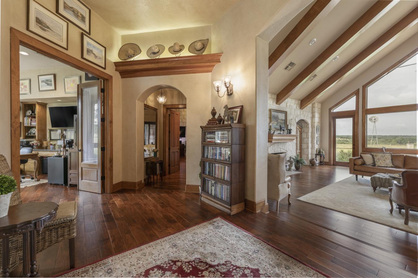 Boerne, Kendall, 78006, United States, 5 Bedrooms Bedrooms, ,4 BathroomsBathrooms,Residential,For Sale,2010105