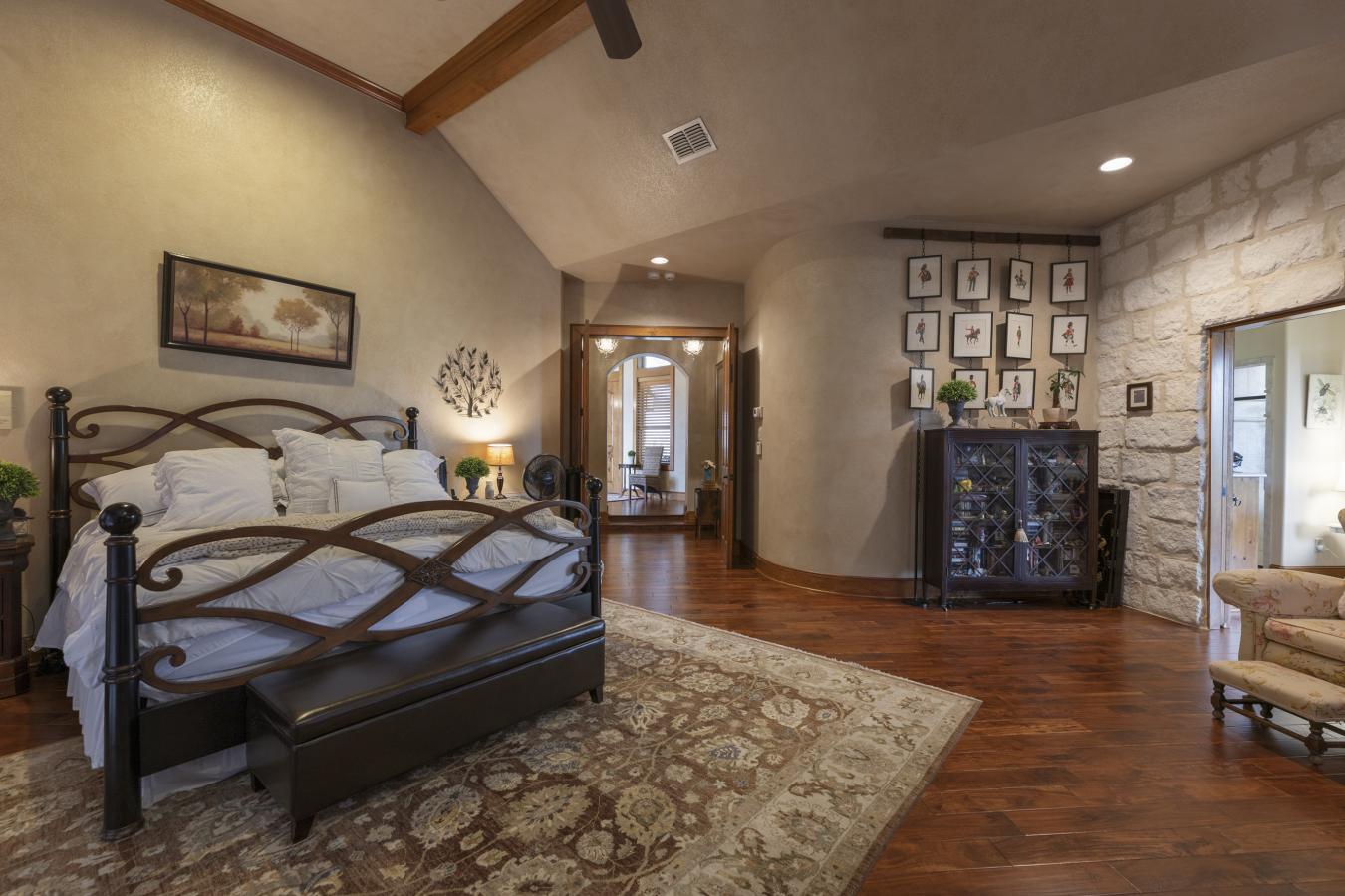 Boerne, Kendall, 78006, United States, 5 Bedrooms Bedrooms, ,4 BathroomsBathrooms,Residential,For Sale,2010105