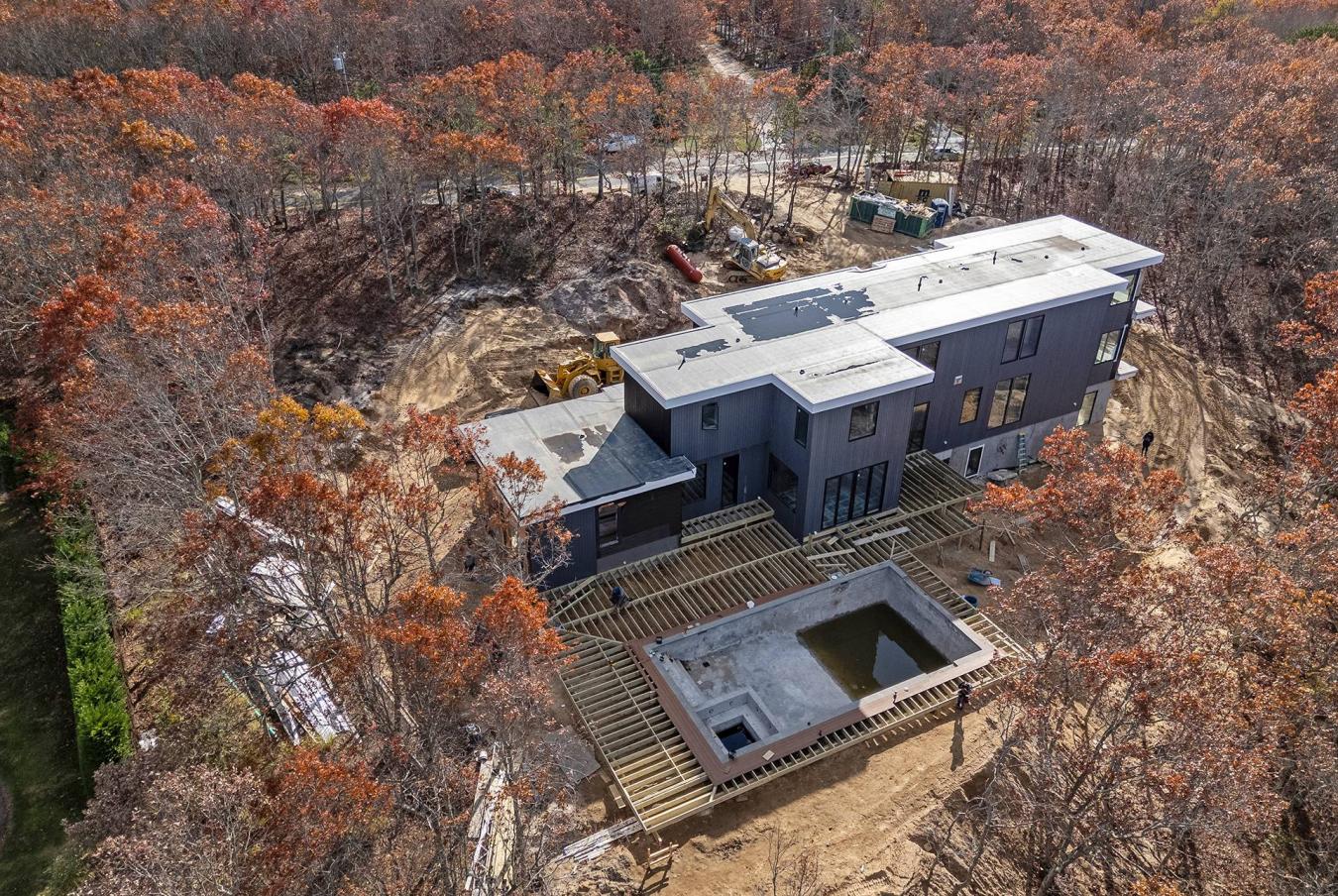 Southampton, New York, 11968, United States, 6 Bedrooms Bedrooms, ,7 BathroomsBathrooms,Residential,For Sale,2010097