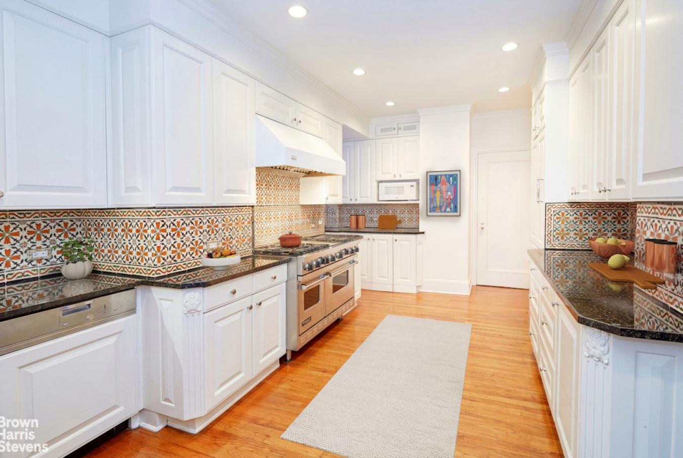 New York, New York, 10065, United States, 4 Bedrooms Bedrooms, ,3 BathroomsBathrooms,Residential,For Sale,2010096