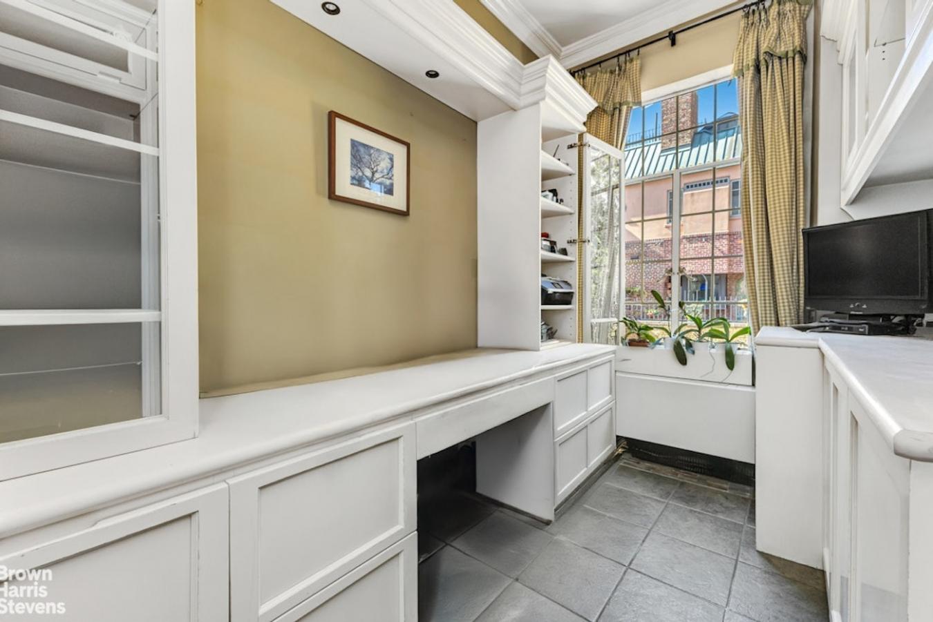 New York, New York, 10022, United States, 3 Bedrooms Bedrooms, ,5 BathroomsBathrooms,Residential,For Sale,2010092