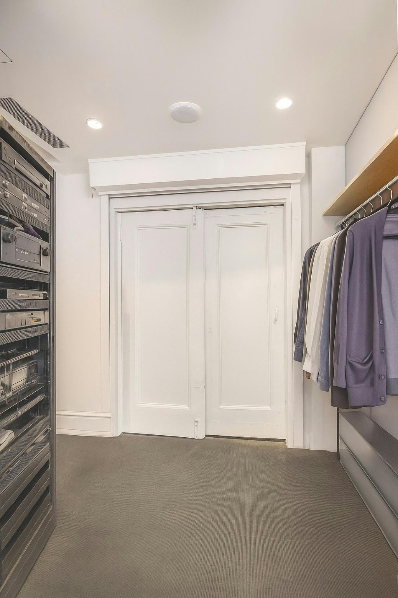 Flatiron, New York, 10016, United States, 3 Bedrooms Bedrooms, ,2 BathroomsBathrooms,Residential,For Sale,2010090