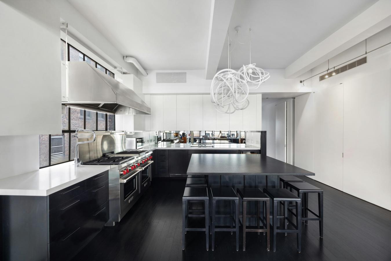 Flatiron, New York, 10016, United States, 3 Bedrooms Bedrooms, ,2 BathroomsBathrooms,Residential,For Sale,2010090