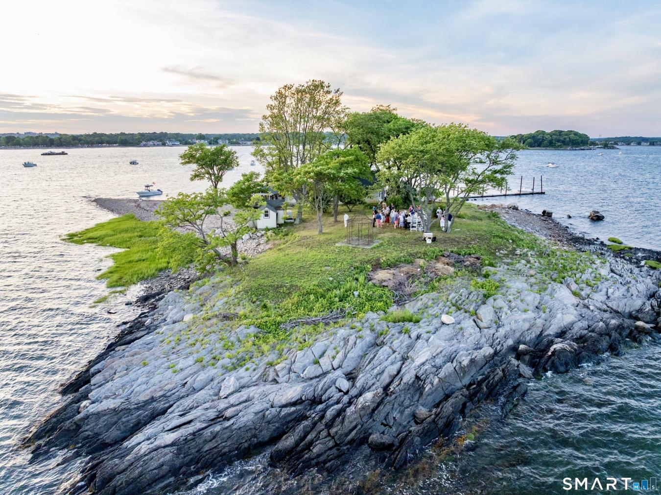 Norwalk, Connecticut, 06854, United States, 3 Bedrooms Bedrooms, ,3 BathroomsBathrooms,Residential,For Sale,2010089