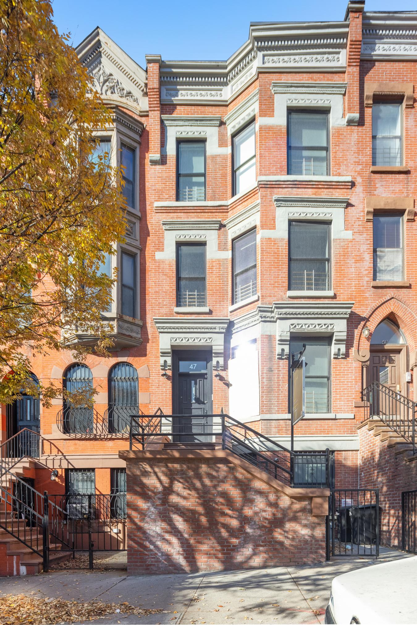 Central Harlem, New York, 10030, United States, 4 Bedrooms Bedrooms, ,4 BathroomsBathrooms,Residential,For Sale,2010084