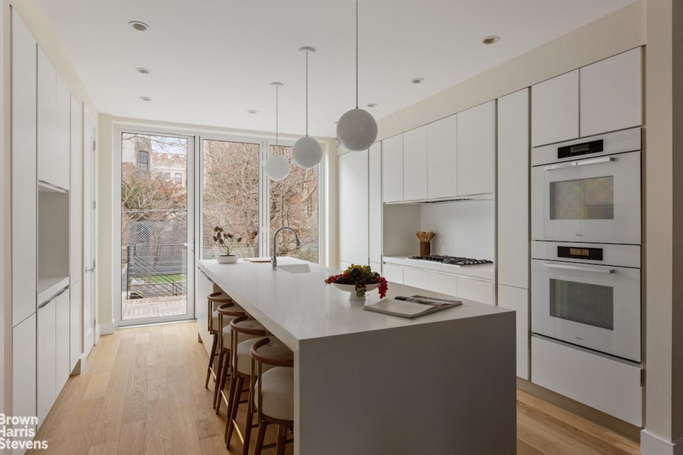 Crown Heights, New York, 11238, United States, 4 Bedrooms Bedrooms, ,4 BathroomsBathrooms,Residential,For Sale,2010083