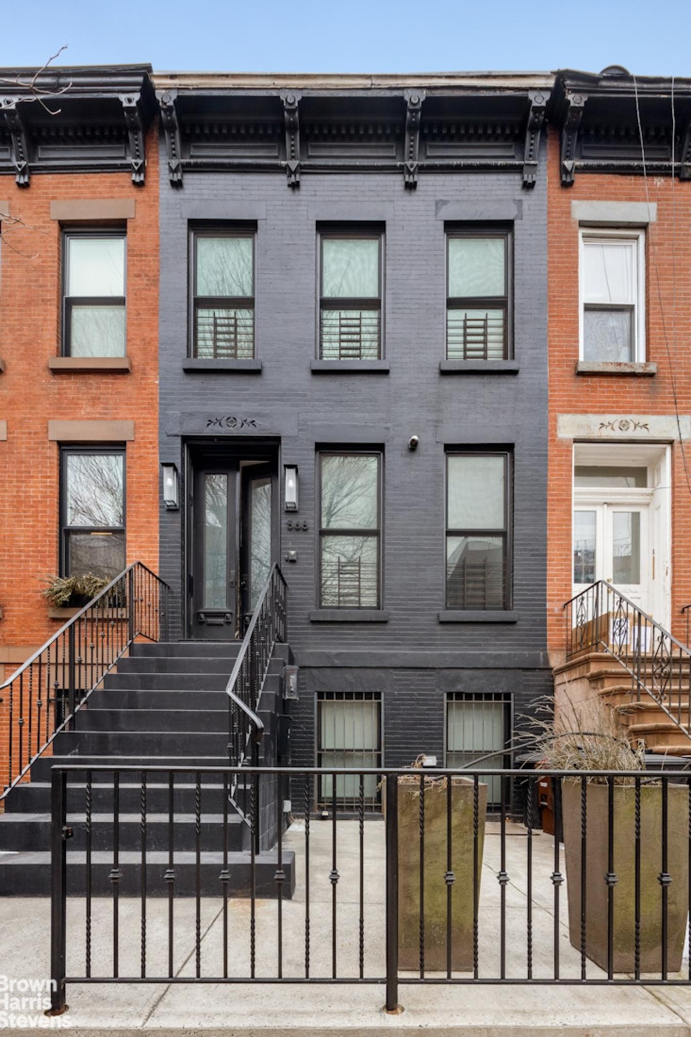 Crown Heights, New York, 11238, United States, 4 Bedrooms Bedrooms, ,4 BathroomsBathrooms,Residential,For Sale,2010083