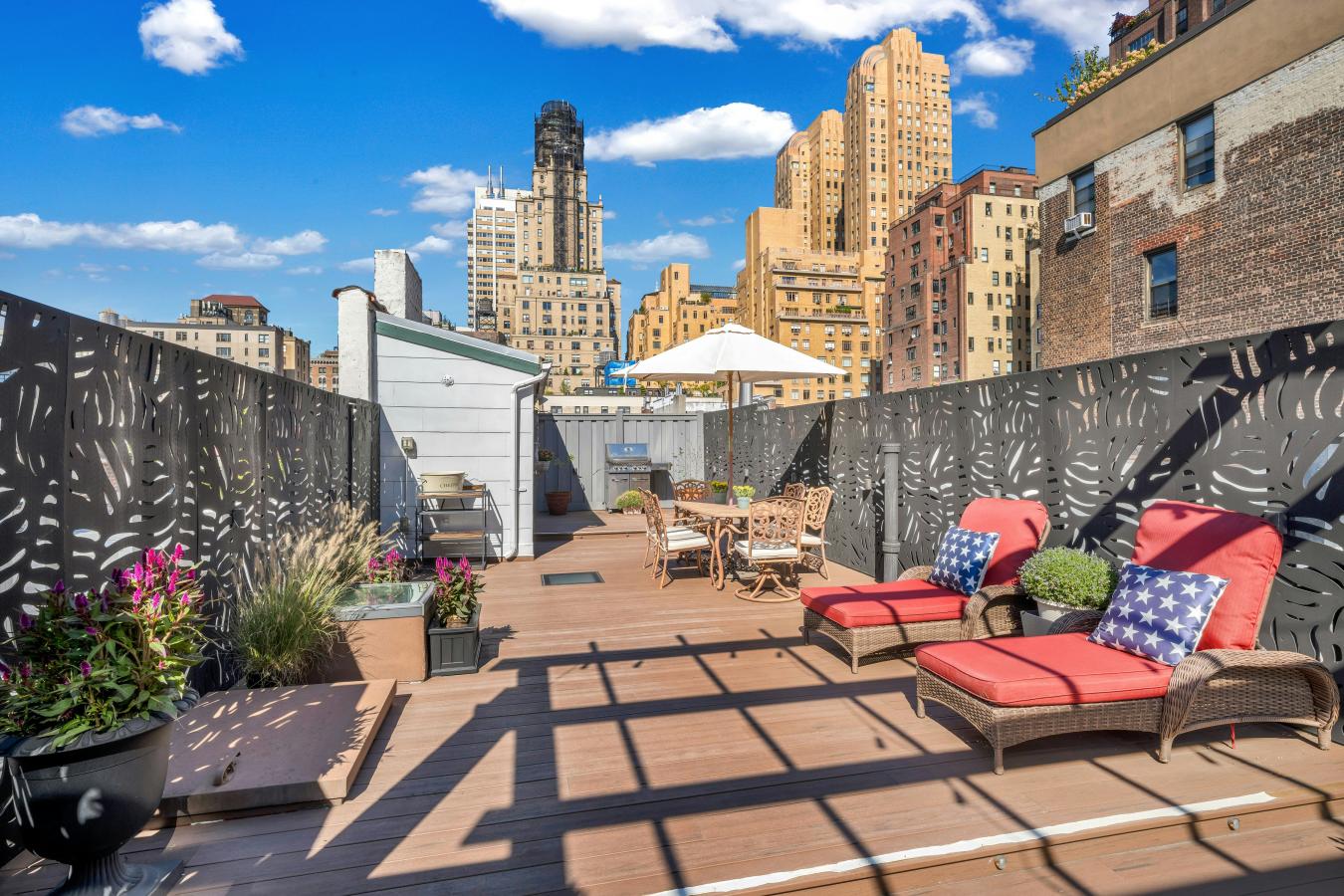 New York, New York, 10023, United States, 1 Bedroom Bedrooms, ,1 BathroomBathrooms,Residential,For Sale,2010080