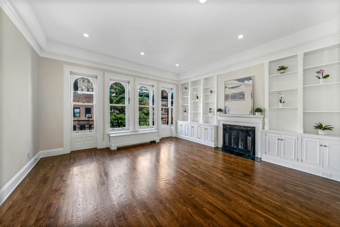 New York, New York, 10023, United States, 1 Bedroom Bedrooms, ,1 BathroomBathrooms,Residential,For Sale,2010080