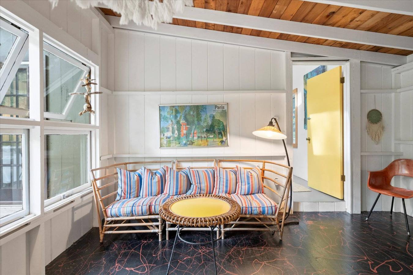 Springs, New York, 11937, United States, 2 Bedrooms Bedrooms, ,1 BathroomBathrooms,Residential,For Sale,2010081