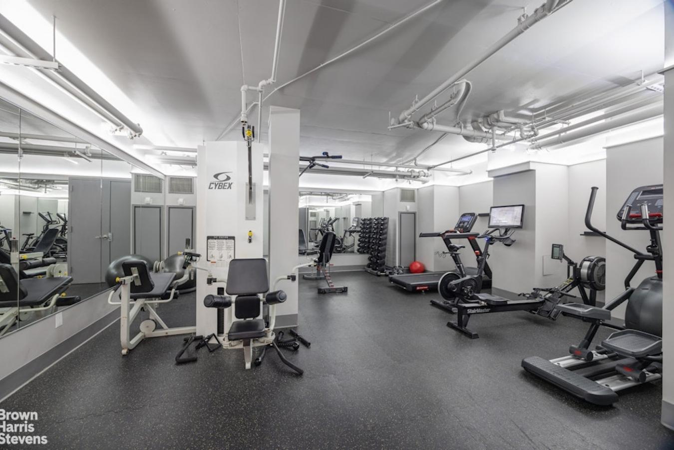 New York, New York, 10019, United States, 2 Bedrooms Bedrooms, ,2 BathroomsBathrooms,Residential,For Sale,2010079