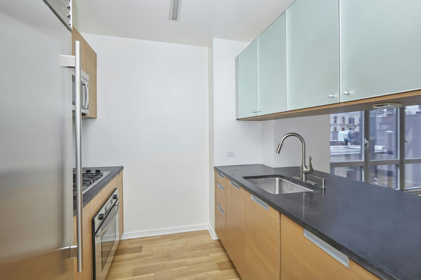 New York, New York, 10019, United States, 2 Bedrooms Bedrooms, ,2 BathroomsBathrooms,Residential,For Sale,2010078