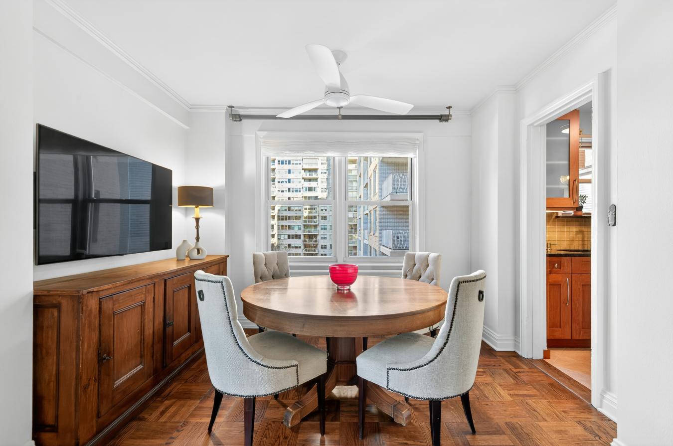 New York, New York, 10065, United States, 2 Bedrooms Bedrooms, ,2 BathroomsBathrooms,Residential,For Sale,2010077