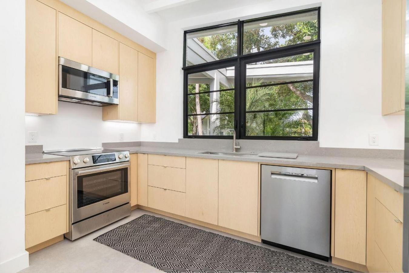 Lake Clarke Shores, Florida, 33406, United States, 4 Bedrooms Bedrooms, ,3 BathroomsBathrooms,Residential,For Sale,2010073