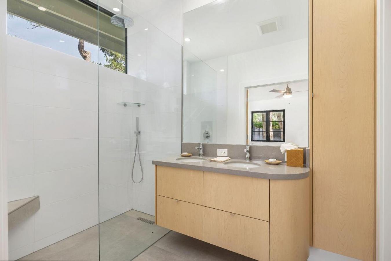 Lake Clarke Shores, Florida, 33406, United States, 4 Bedrooms Bedrooms, ,3 BathroomsBathrooms,Residential,For Sale,2010073