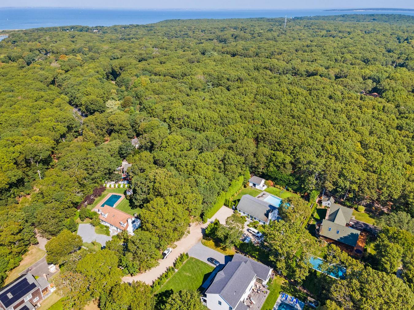 Springs, New York, 11937, United States, ,Residential,For Sale,2010072