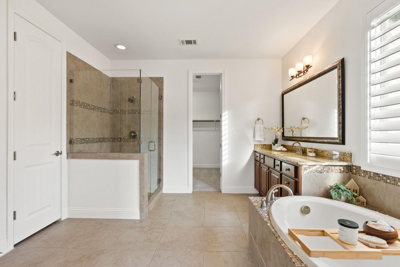 Lakeway, Travis, 78738, United States, 5 Bedrooms Bedrooms, ,4 BathroomsBathrooms,Residential,For Sale,2010481