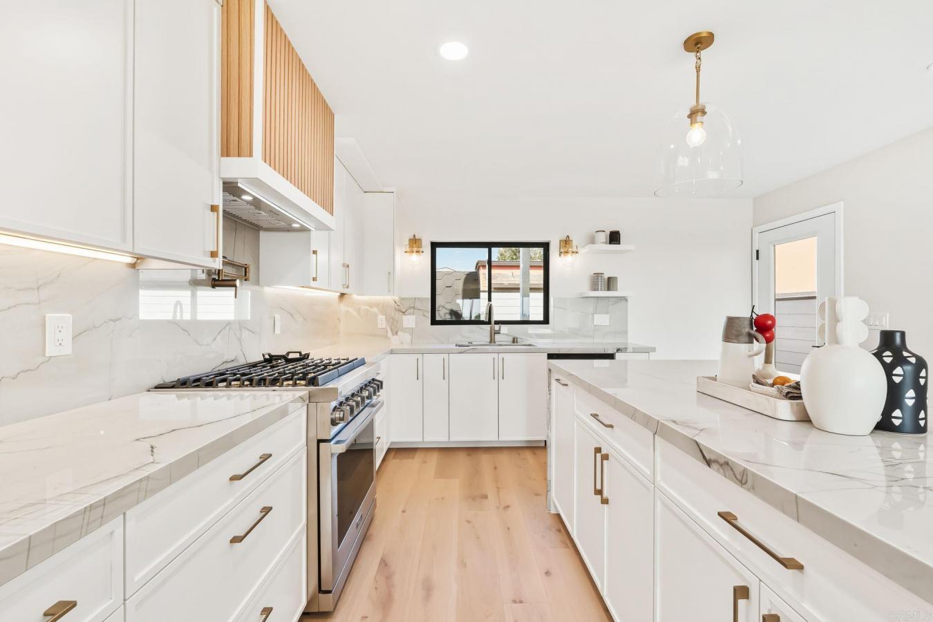 San Diego, San Diego County, 92109, United States, 5 Bedrooms Bedrooms, ,4 BathroomsBathrooms,Residential,For Sale,2010479