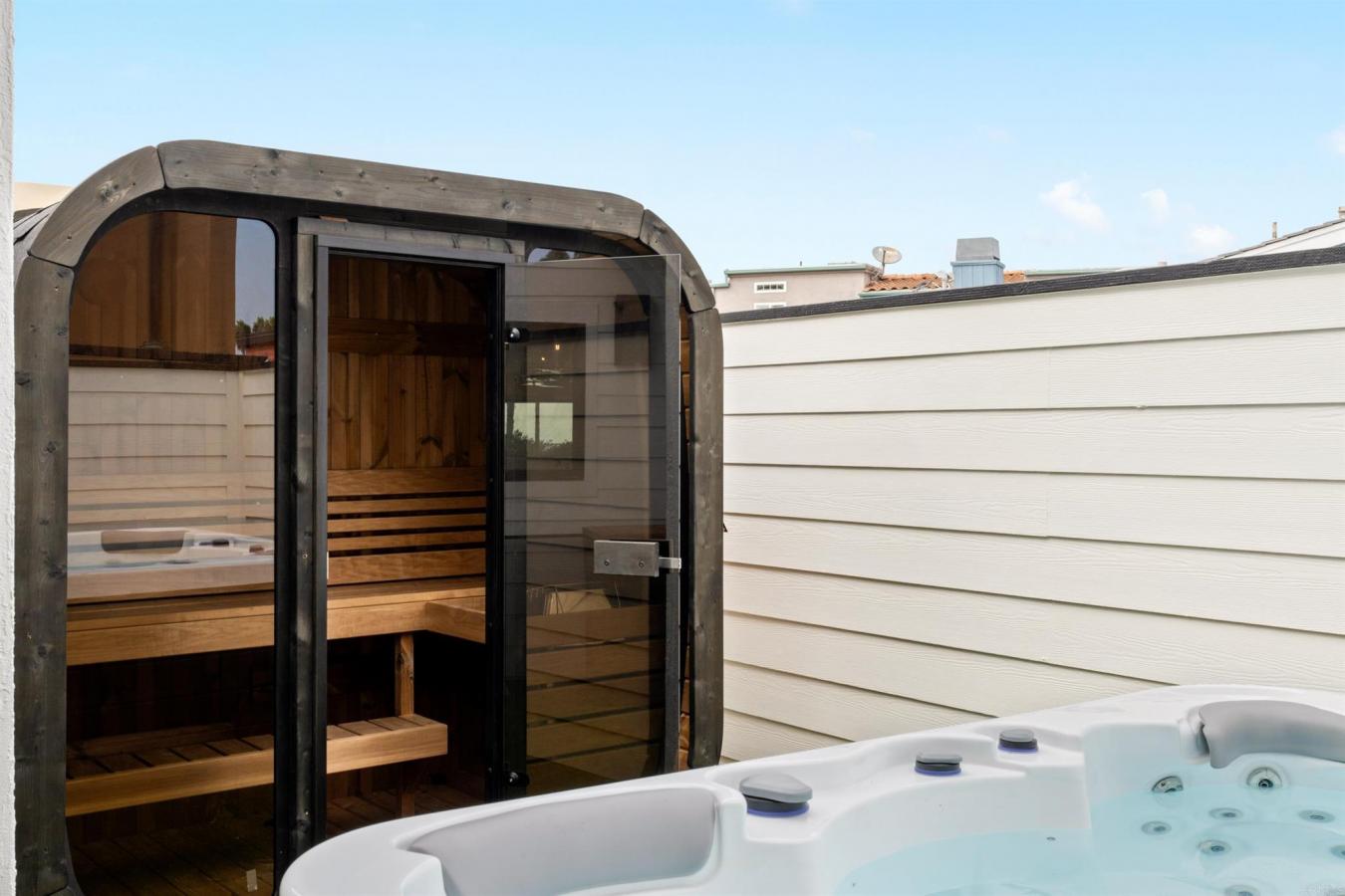 San Diego, San Diego County, 92109, United States, 5 Bedrooms Bedrooms, ,4 BathroomsBathrooms,Residential,For Sale,2010479