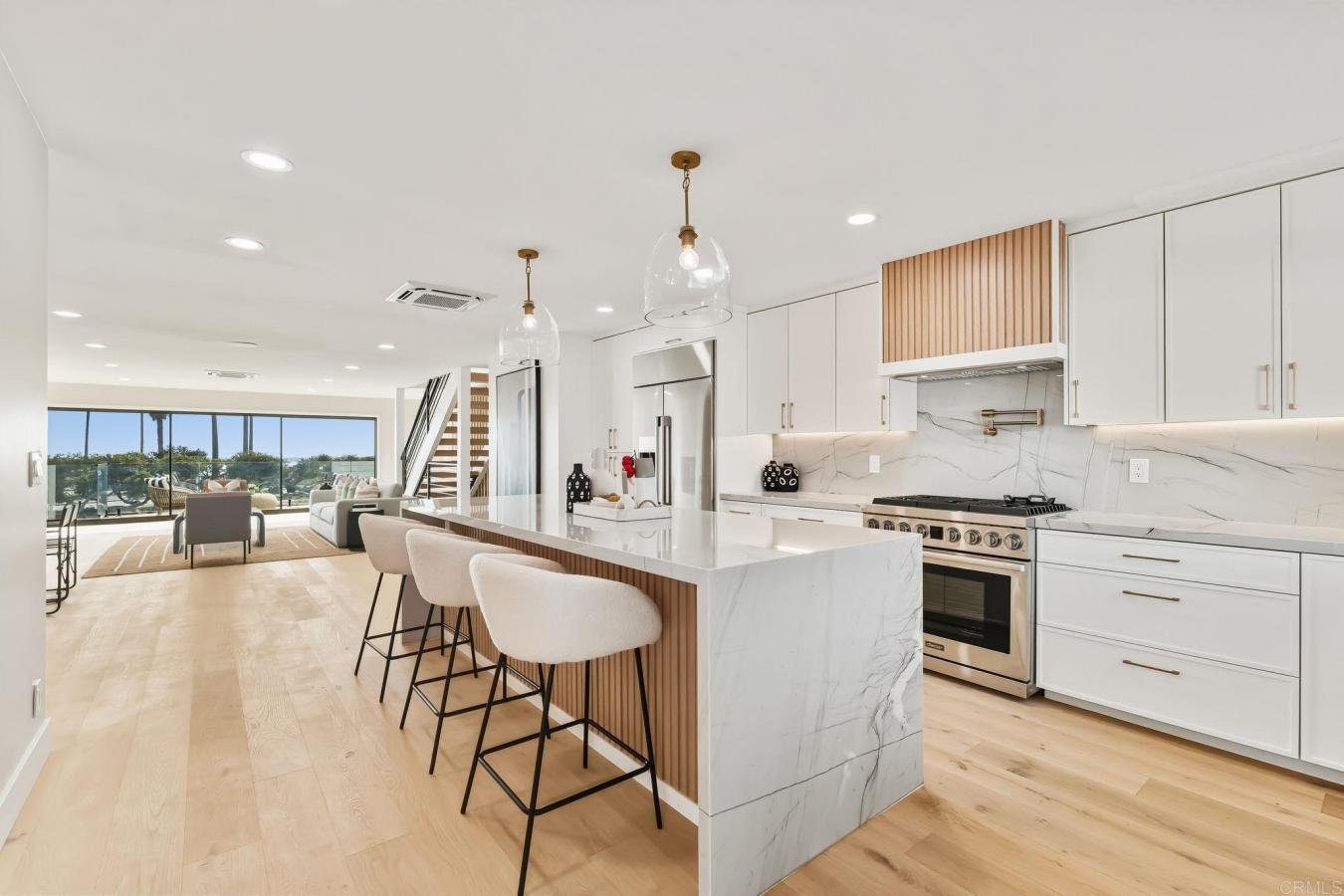 San Diego, San Diego County, 92109, United States, 5 Bedrooms Bedrooms, ,4 BathroomsBathrooms,Residential,For Sale,2010479