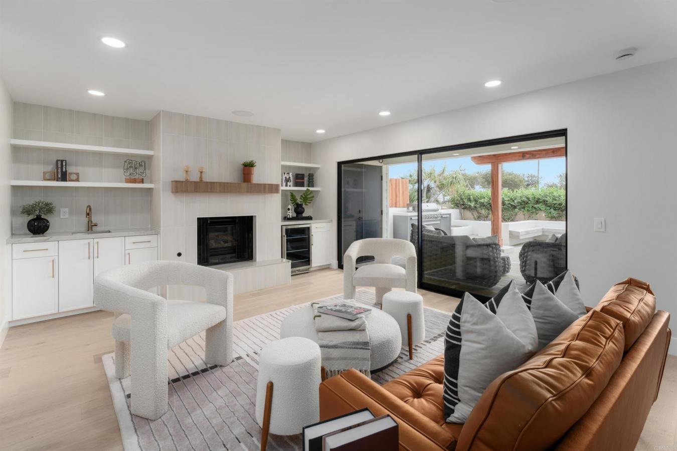 San Diego, San Diego County, 92109, United States, 5 Bedrooms Bedrooms, ,4 BathroomsBathrooms,Residential,For Sale,2010479