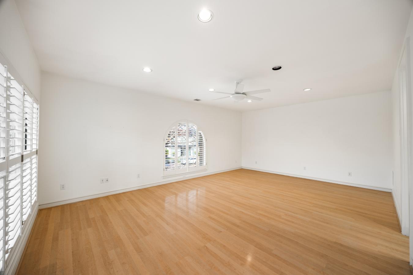 Dallas, Collin, 75287, United States, 5 Bedrooms Bedrooms, ,5 BathroomsBathrooms,Residential,For Sale,2010478