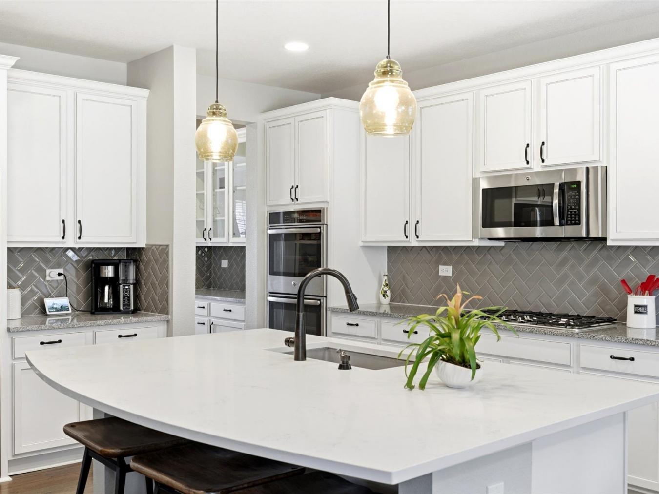 Aurora, Colorado, 80016, United States, 4 Bedrooms Bedrooms, ,4 BathroomsBathrooms,Residential,For Sale,2010873