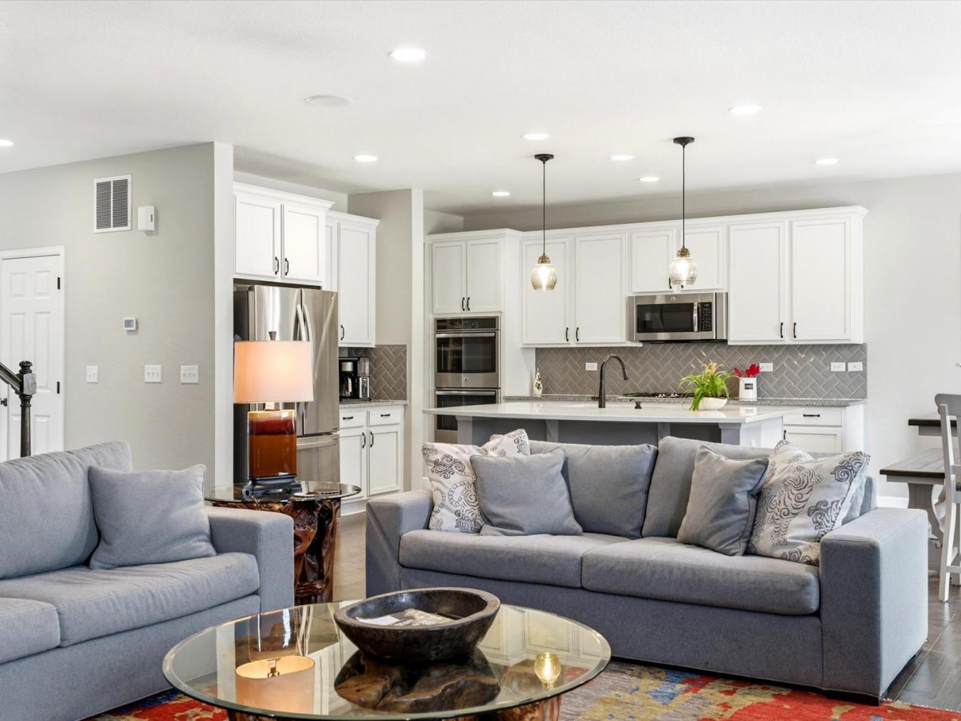 Aurora, Colorado, 80016, United States, 4 Bedrooms Bedrooms, ,4 BathroomsBathrooms,Residential,For Sale,2010873