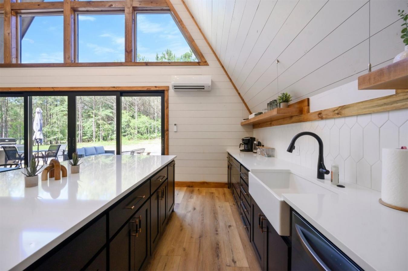 Broken Bow, McCurtain, 74728, United States, 4 Bedrooms Bedrooms, ,3 BathroomsBathrooms,Residential,For Sale,2010475