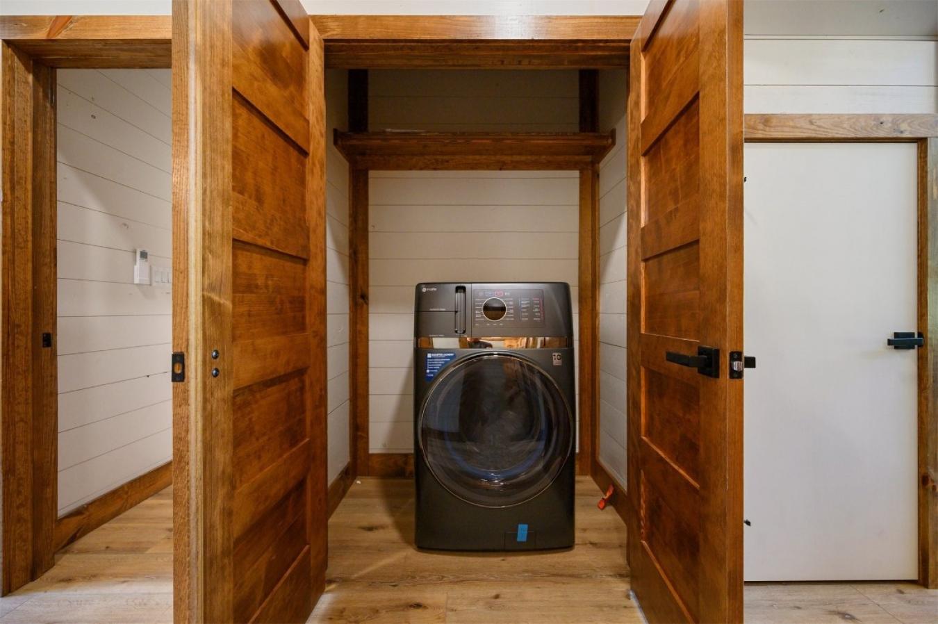 Broken Bow, McCurtain, 74728, United States, 4 Bedrooms Bedrooms, ,3 BathroomsBathrooms,Residential,For Sale,2010475