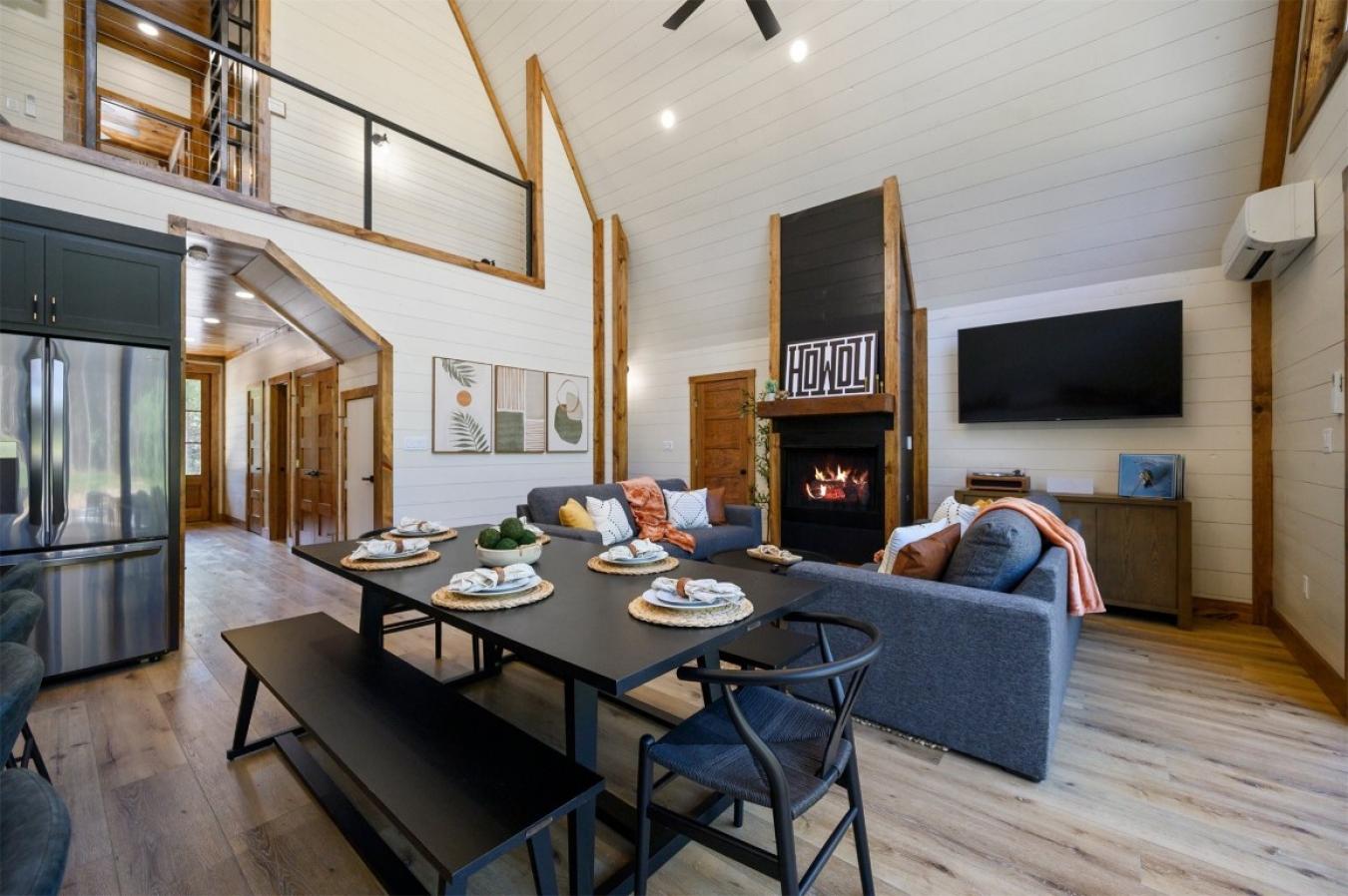 Broken Bow, McCurtain, 74728, United States, 4 Bedrooms Bedrooms, ,3 BathroomsBathrooms,Residential,For Sale,2010475