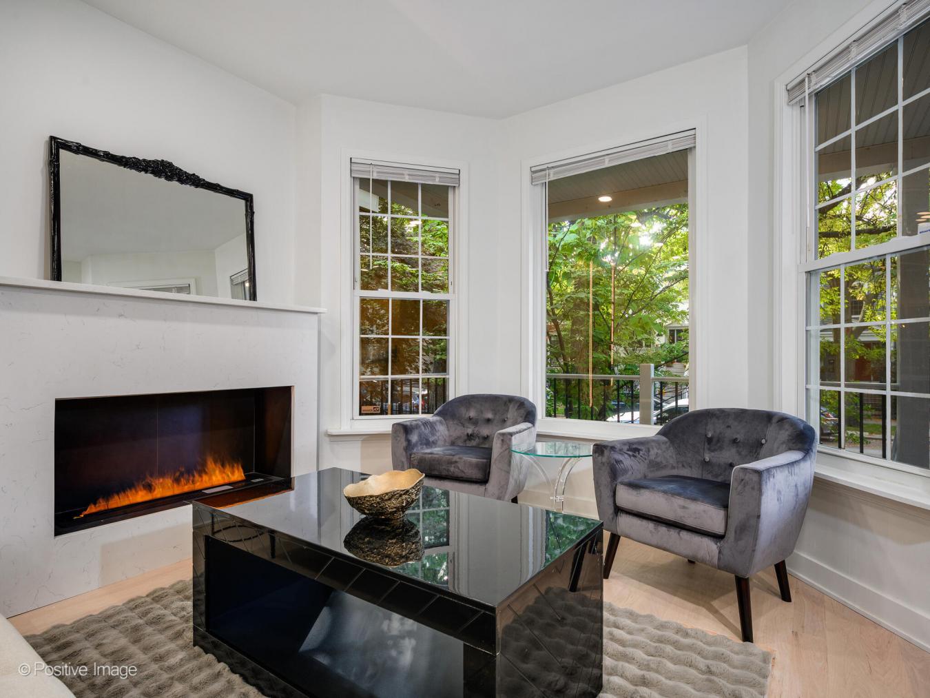 Chicago, Cook, 60657, United States, 4 Bedrooms Bedrooms, ,3 BathroomsBathrooms,Residential,For Sale,2010474