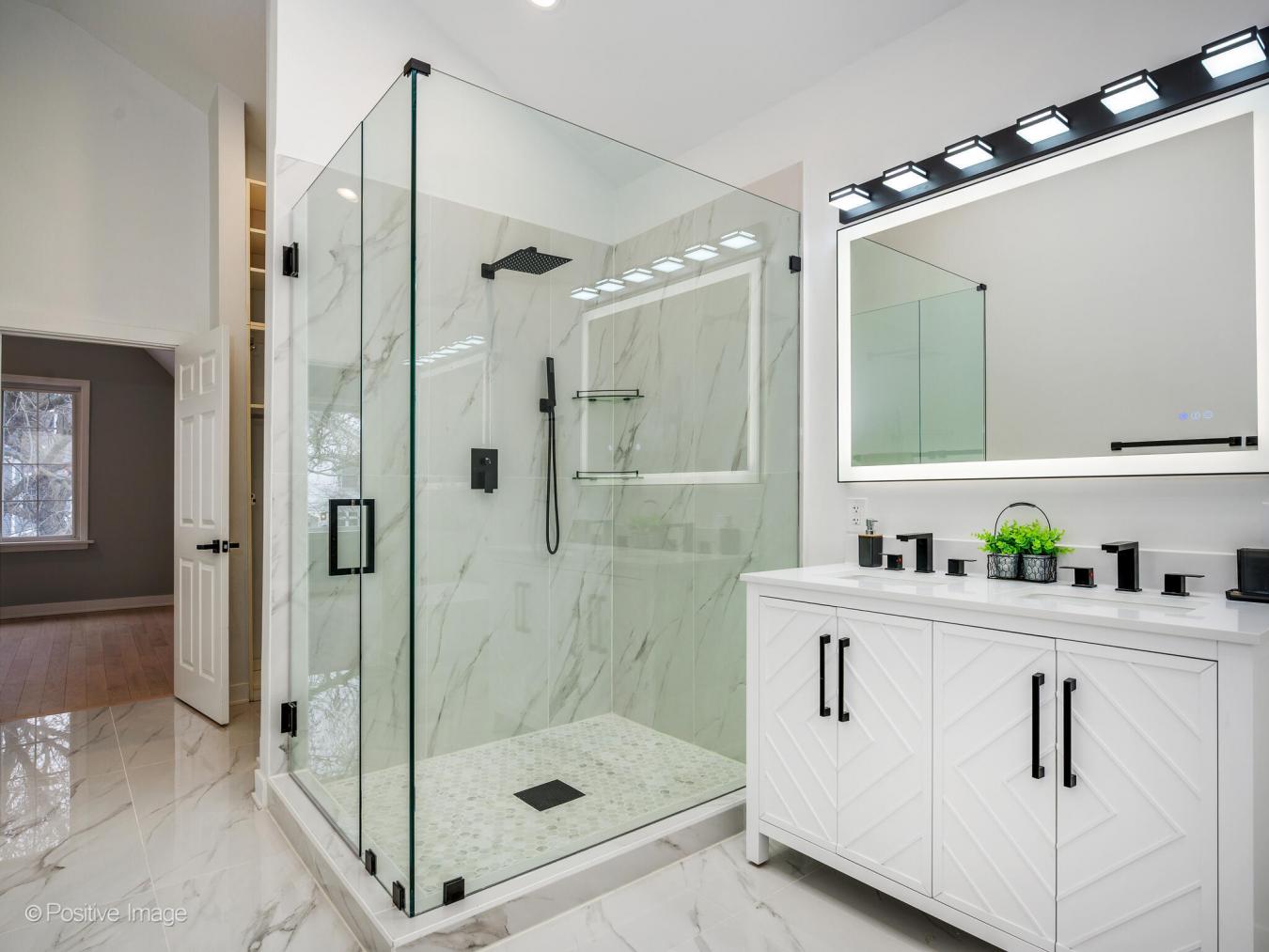 Chicago, Cook, 60657, United States, 4 Bedrooms Bedrooms, ,3 BathroomsBathrooms,Residential,For Sale,2010474