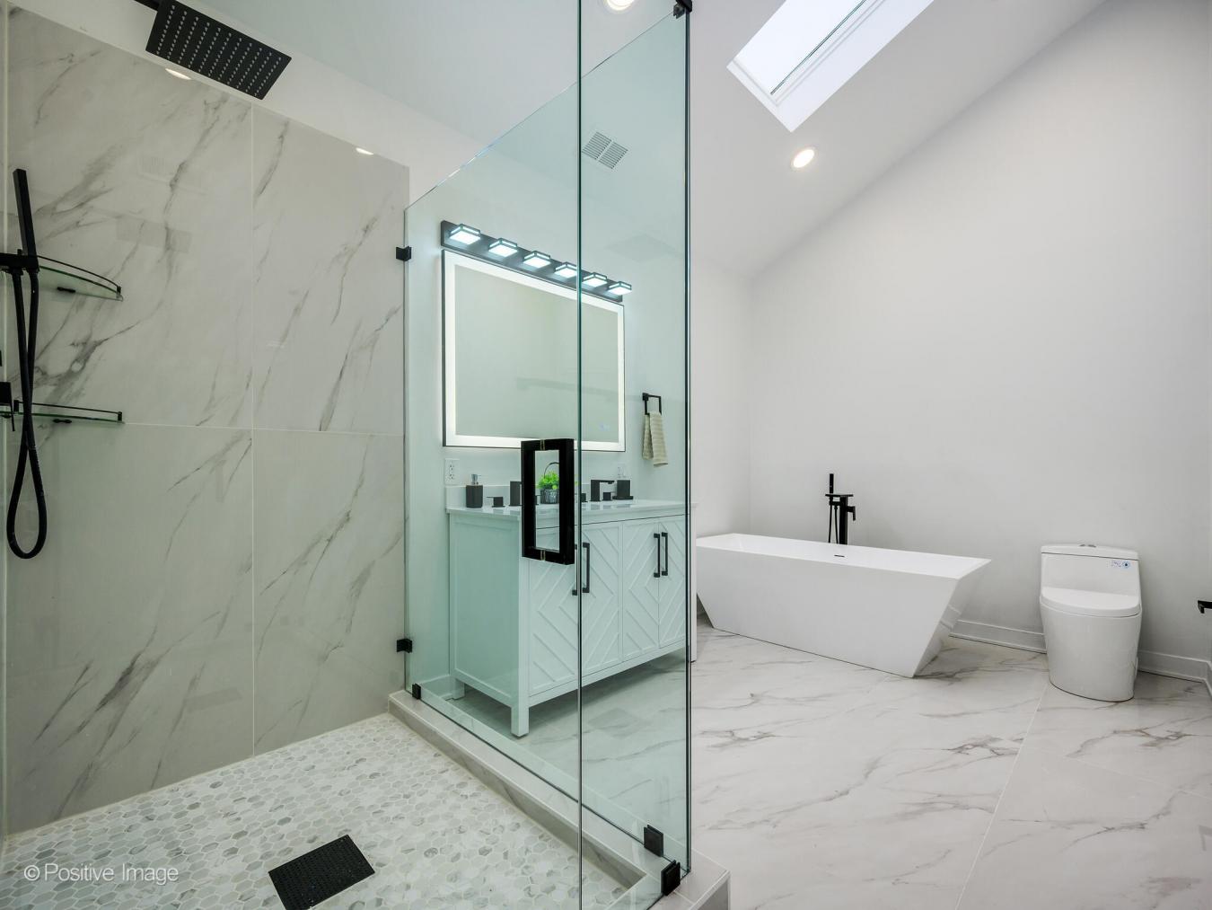 Chicago, Cook, 60657, United States, 4 Bedrooms Bedrooms, ,3 BathroomsBathrooms,Residential,For Sale,2010474