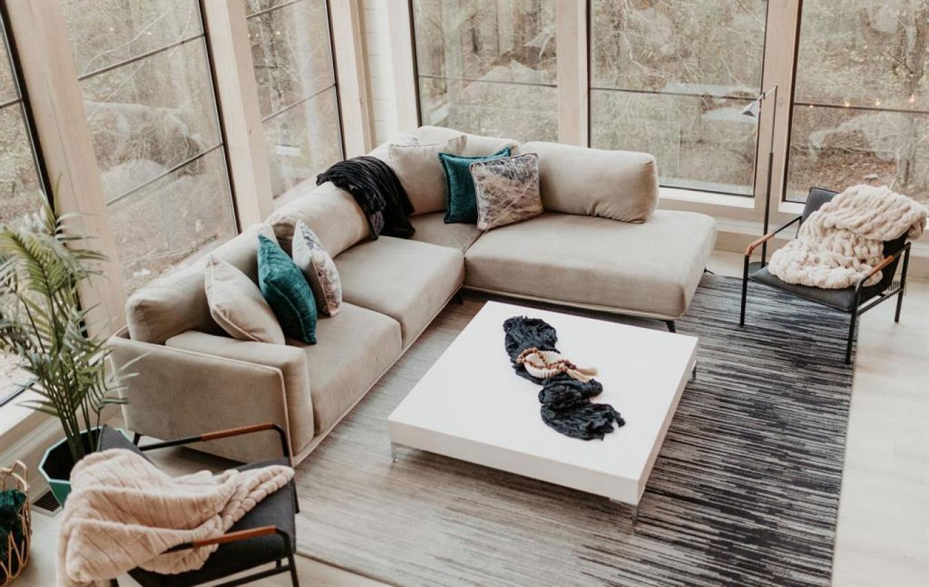 Broken Bow, McCurtain, 74728, United States, 4 Bedrooms Bedrooms, ,4 BathroomsBathrooms,Residential,For Sale,2010473