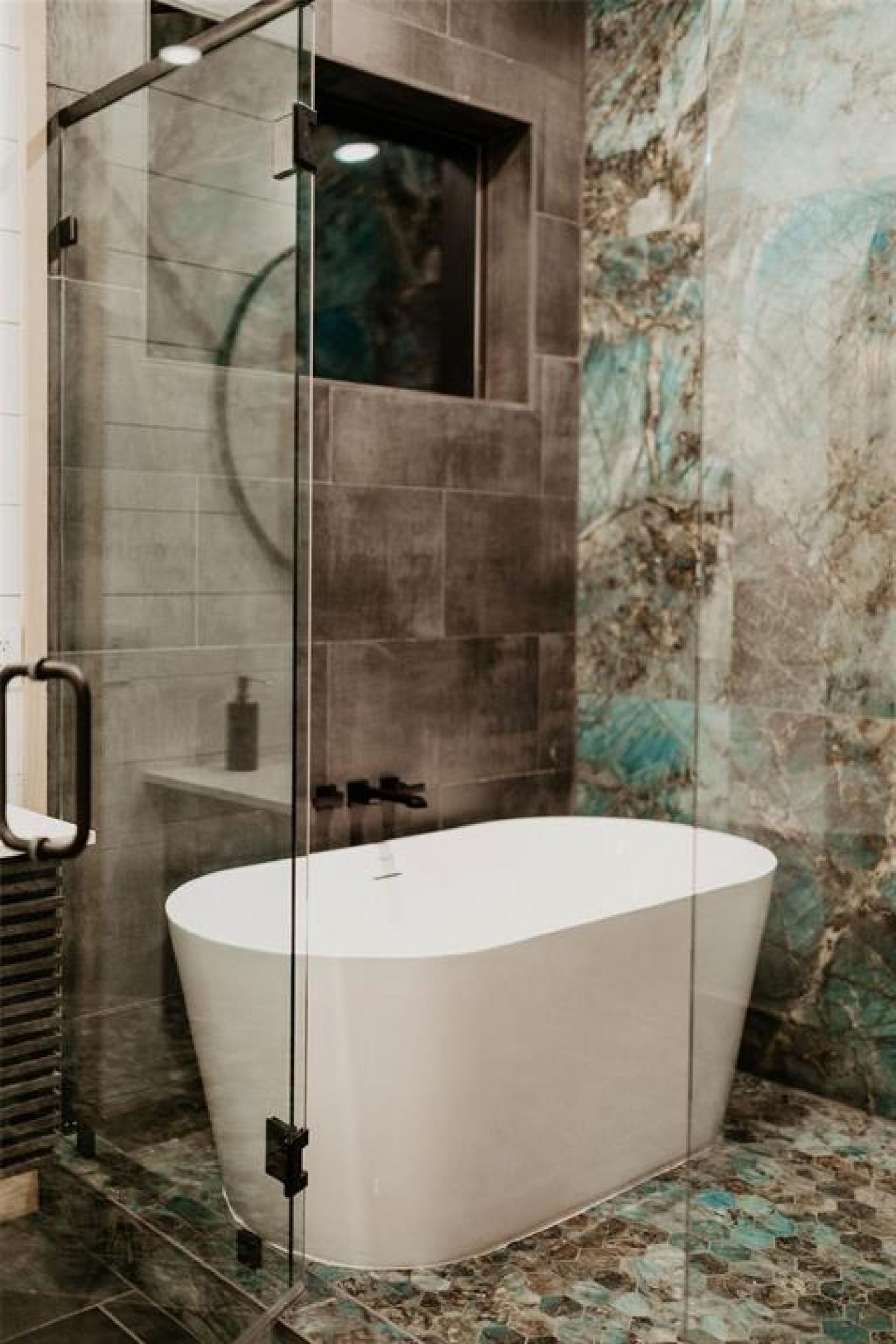 Broken Bow, McCurtain, 74728, United States, 4 Bedrooms Bedrooms, ,4 BathroomsBathrooms,Residential,For Sale,2010473