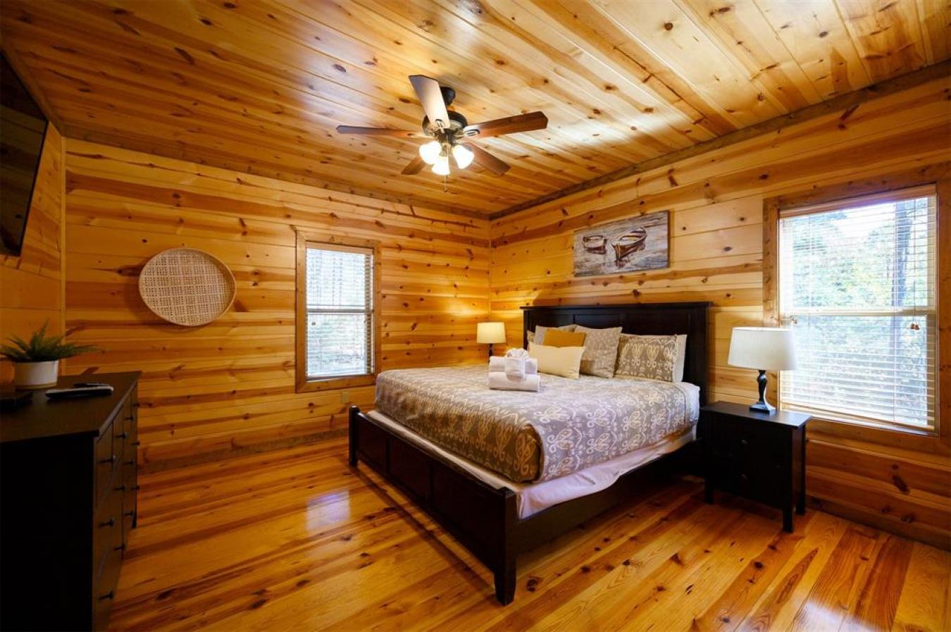 Broken Bow, McCurtain, 74728, United States, 4 Bedrooms Bedrooms, ,2 BathroomsBathrooms,Residential,For Sale,2010472