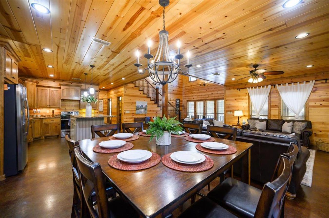 Broken Bow, McCurtain, 74728, United States, 4 Bedrooms Bedrooms, ,2 BathroomsBathrooms,Residential,For Sale,2010472