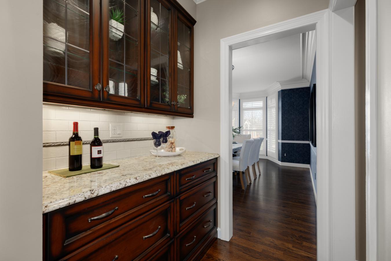 Chesterfield, Missouri, 63005, United States, 5 Bedrooms Bedrooms, ,5 BathroomsBathrooms,Residential,For Sale,2010470