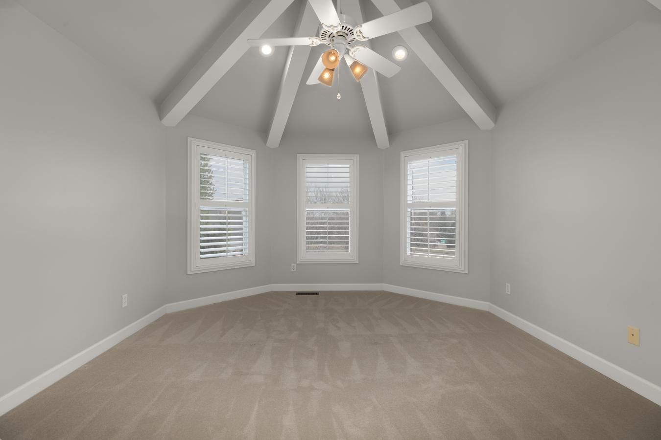 Chesterfield, Missouri, 63005, United States, 5 Bedrooms Bedrooms, ,5 BathroomsBathrooms,Residential,For Sale,2010470