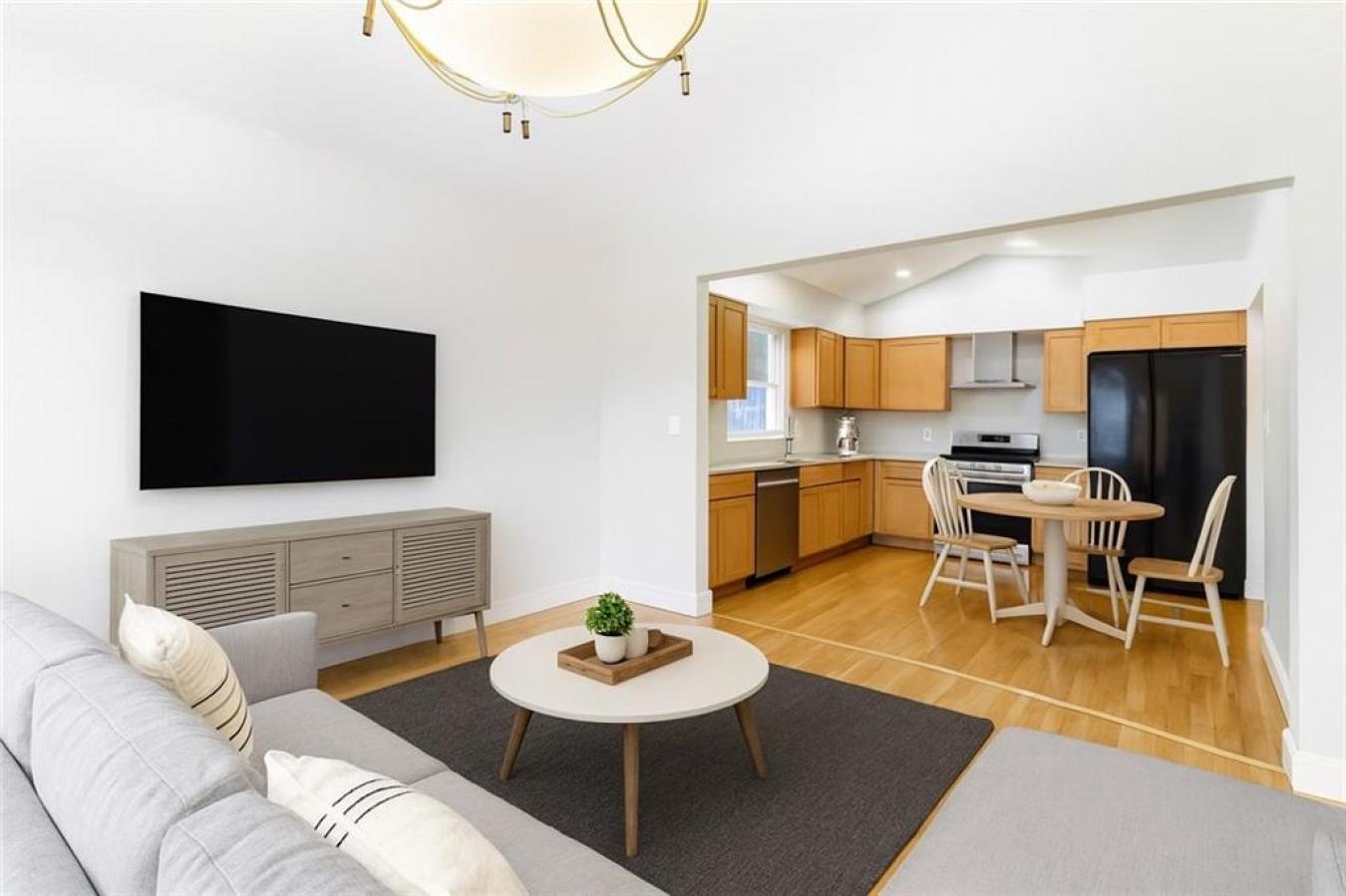 Staten Island, Staten Island, 10309, United States, ,Residential,For Sale,2010469